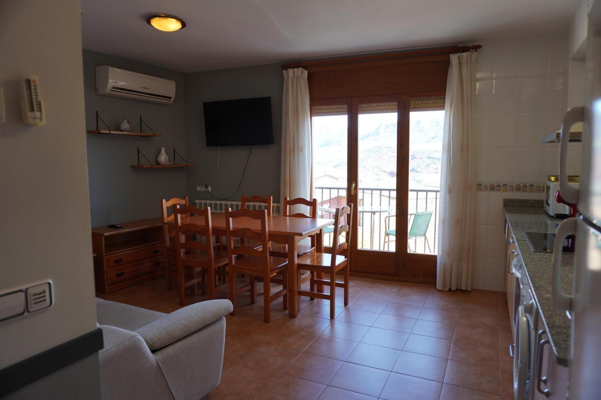 Apartamentos Casa Domenc Arén Esterno foto